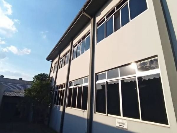 Reduza o calor com película para janelas