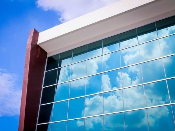 Reduza o calor com isofilme residencial